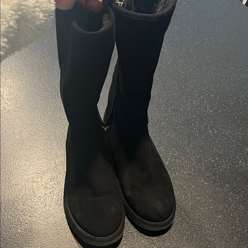 UGG Women's Black Winter Boots